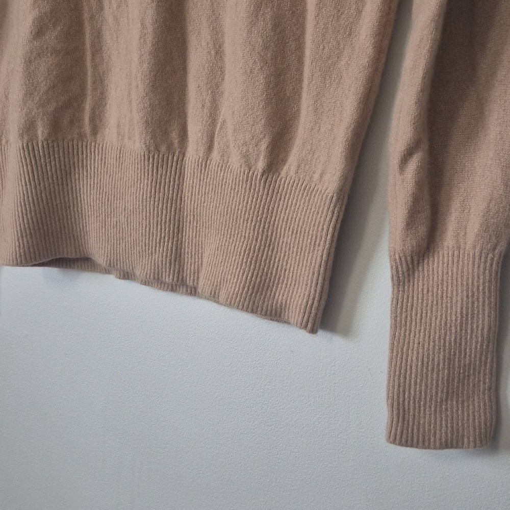 Banana Republic Women's Tan Cashmere Crew Neck Sweater Size XS, Classic Luxury - Picture 5 of 9